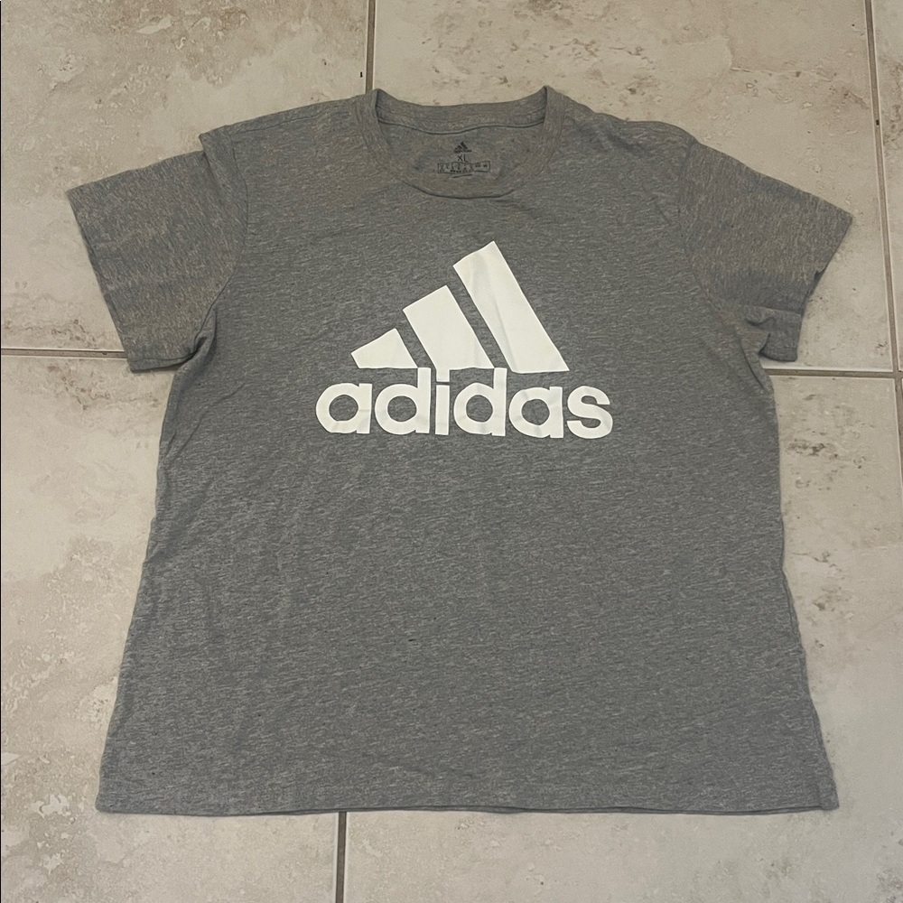 Women's adidas Loungewear Essentials Logo Tee Size XL